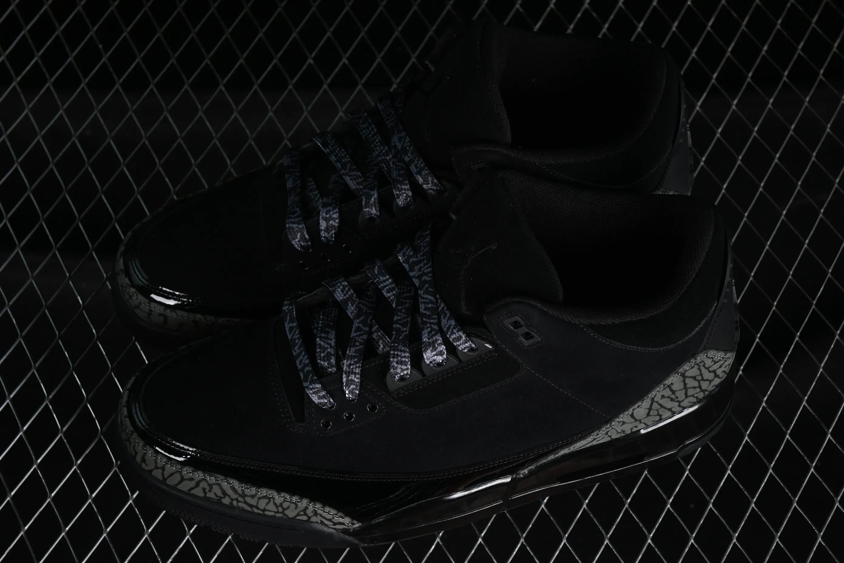 All categories Air Jordan Jordan series basketball shoes Air Jordan 3 LW version Air Jordan 3 Retro AJ3 Joe 3 Black Cat Explosion pattern CK9246-168